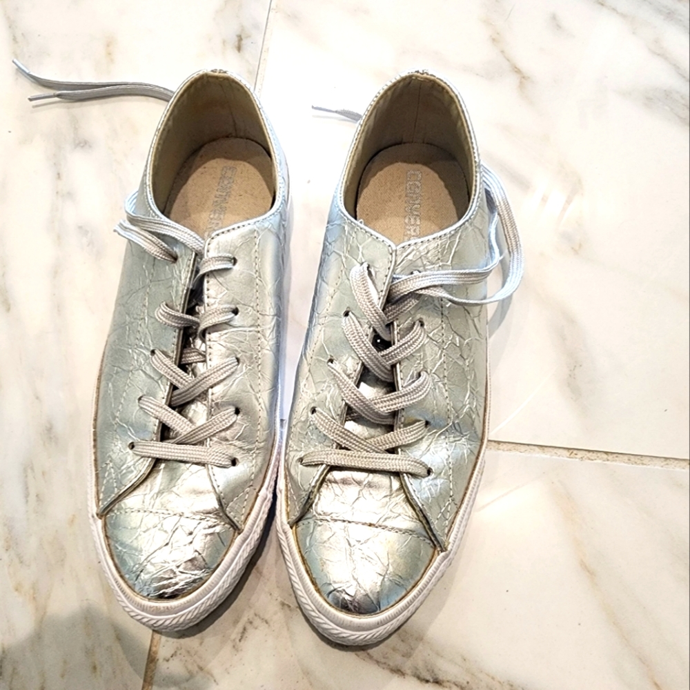 Silver crinkle converse
